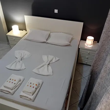 White F Xylokastro